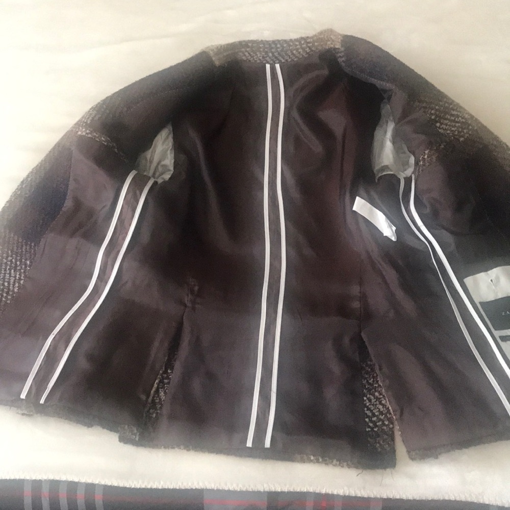 Jacket - Picture 4 of 4